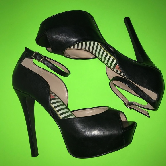 Betsy Johnson heels - Picture 4 of 4